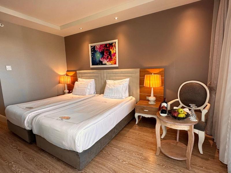 Standard Double Room with Partial Sea Views image 1