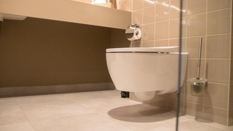 Superior King Room image 3