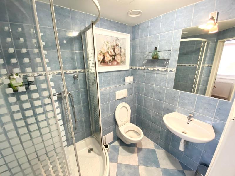 Double Room with Private Bathroom image 4