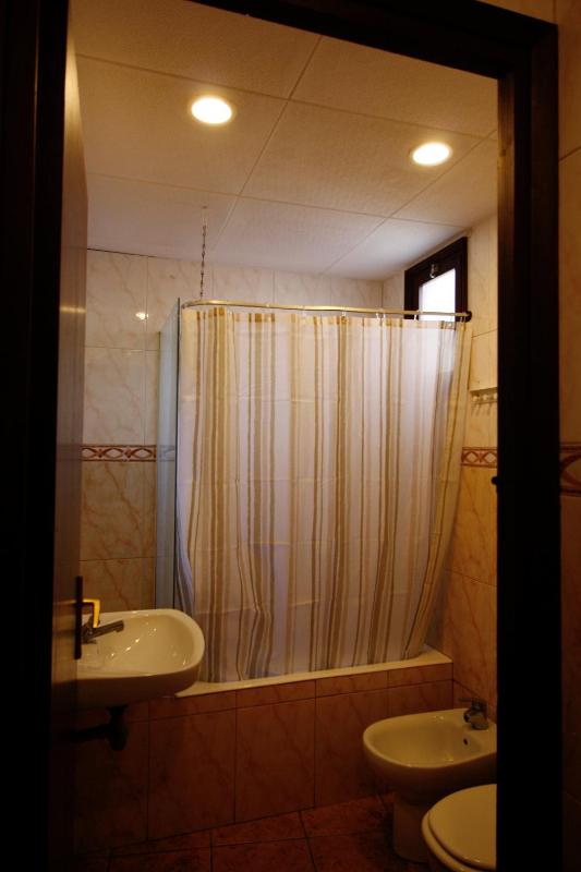 Hostal Dragonflybcn - image 3