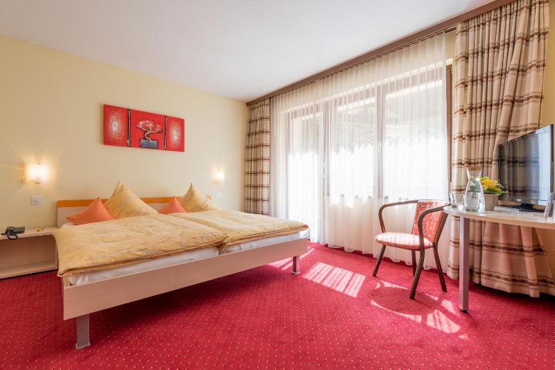 Superior Double Room image 1