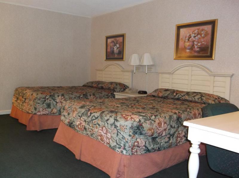 Double Room with Two Double Beds - Non-Smoking image 2