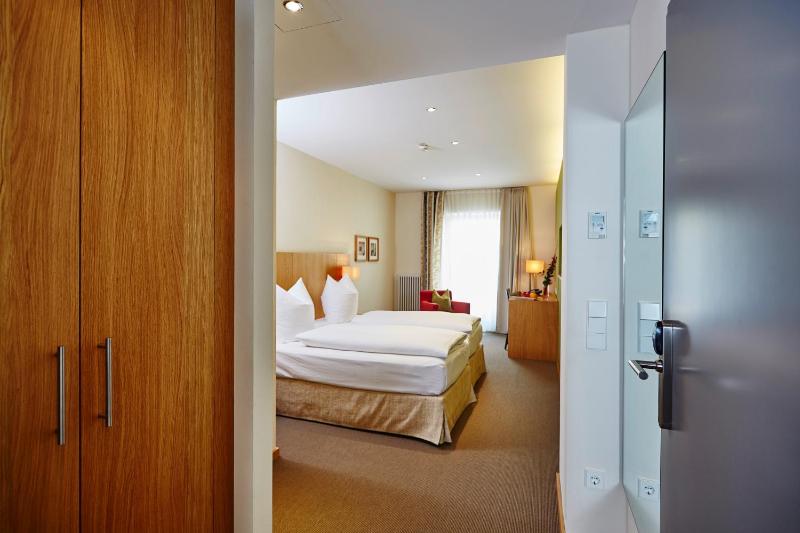 Superior Double Room image 2