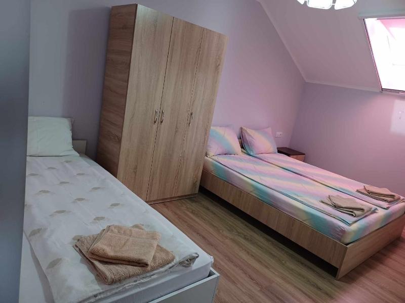 Triple Room image 2