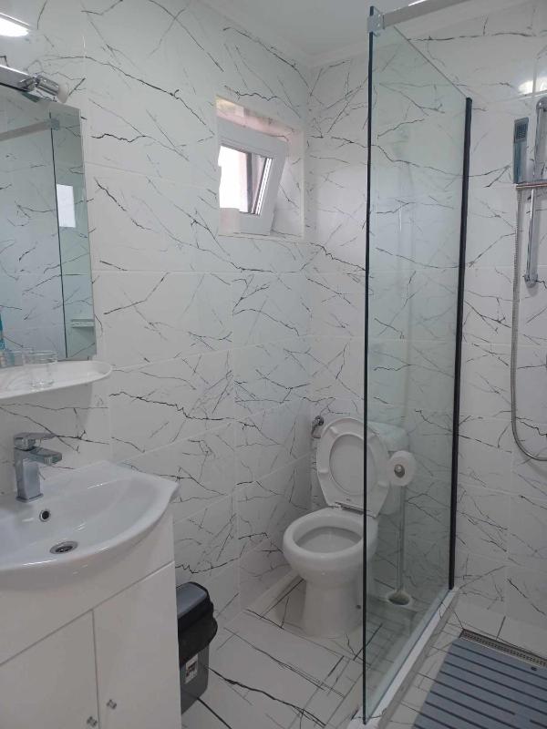 King Room image 2