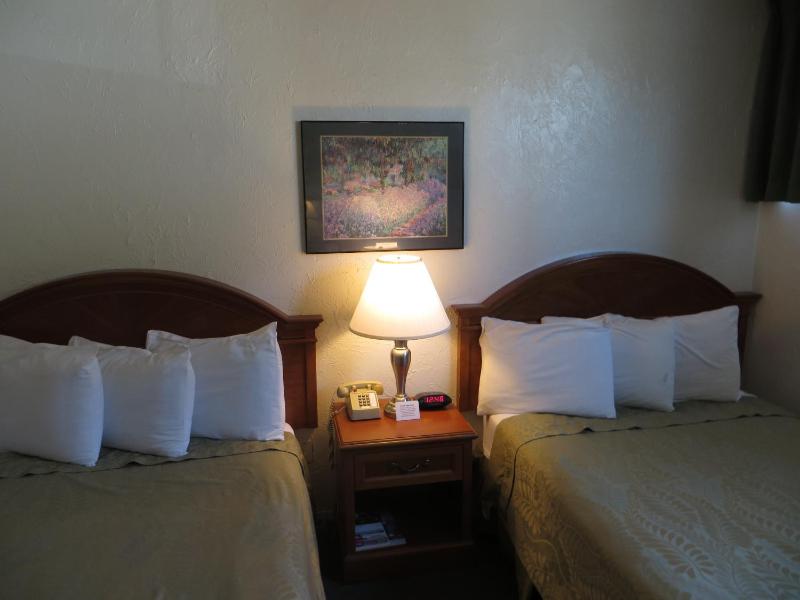 Americas Best Value Inn Loma Lodge - image 4