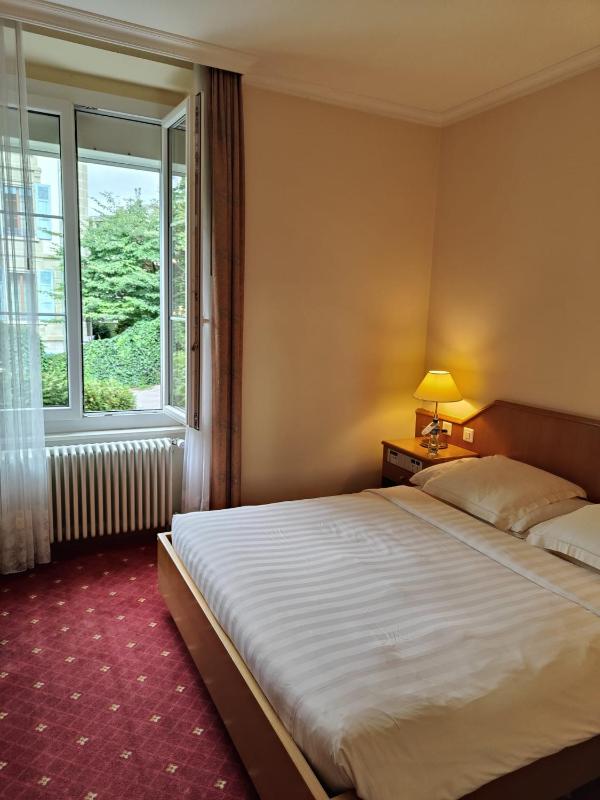 Double Room image 1