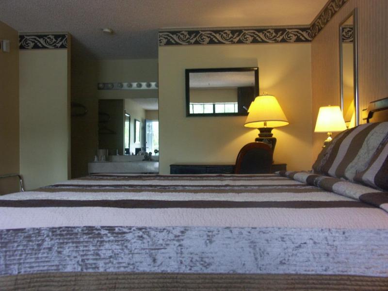 King Room image 3
