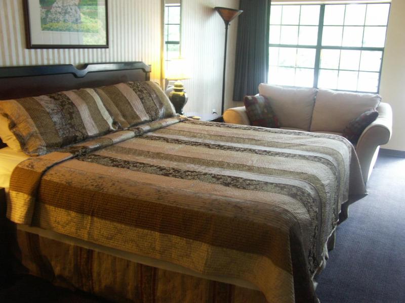 King Room image 2