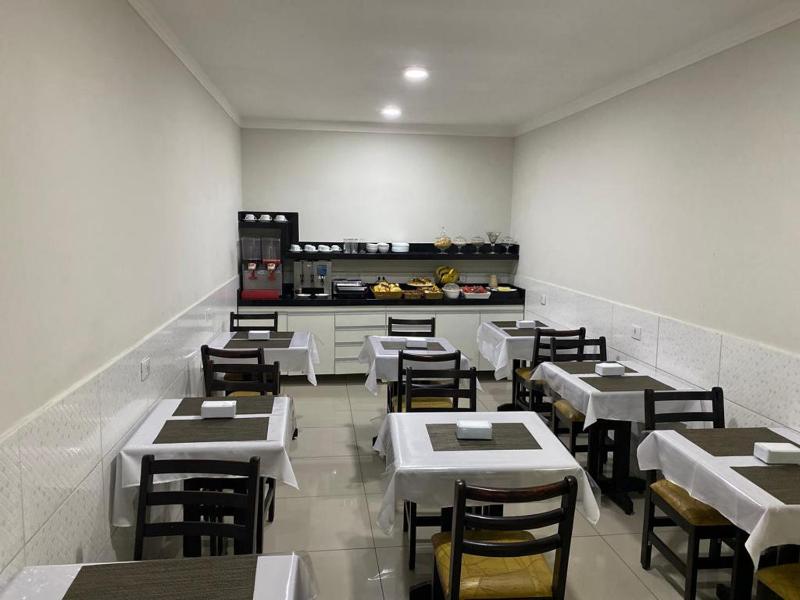 Hotel Cumbica Guarulhos - Café da Manhã e Estacionamento Incluso - image 16