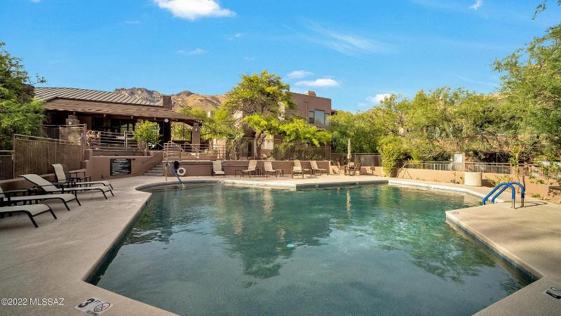 STUNNING Views of Ventana Canyon Mountains AND City Lights! - image 40