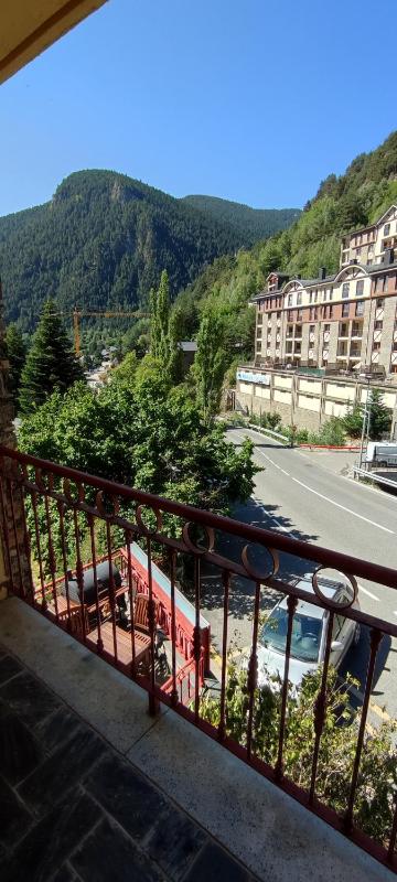 Two Bedroom Apartment with Terrace and Mountain View image 3