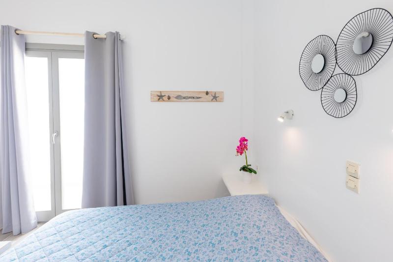 Quadruple Room with Sea View image 4