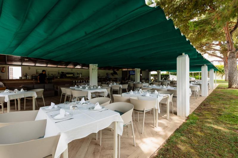 Holiday home with direct access to the beach sea views and south facing in Puerto Banús - image 29
