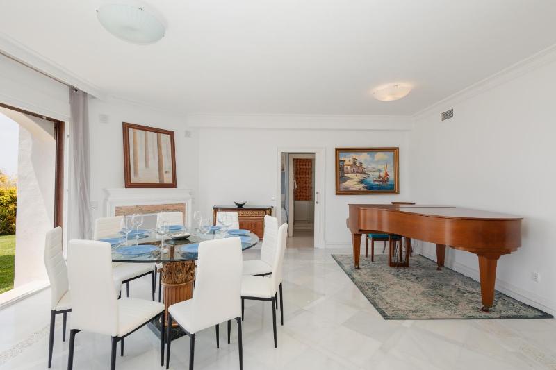 Holiday home with direct access to the beach sea views and south facing in Puerto Banús - image 21