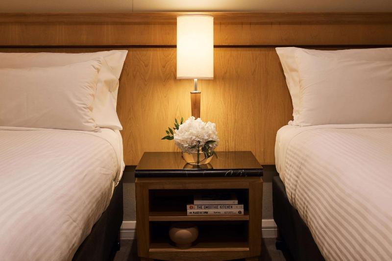 Economy Twin Room image 1