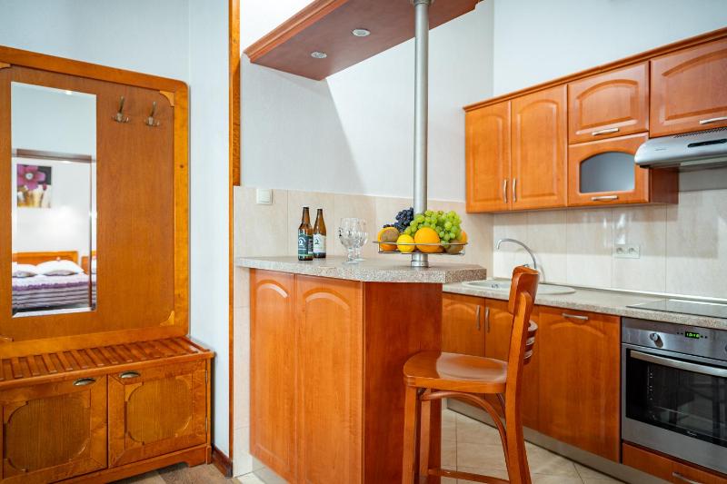 One-Bedroom Suite image 4
