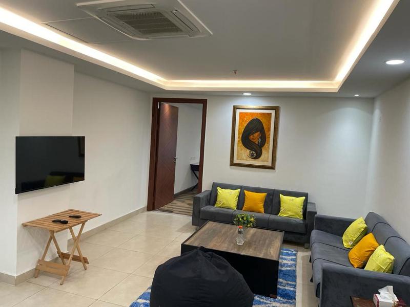 Luxury apartment in Gold Crest Mall 1 bed - image 6