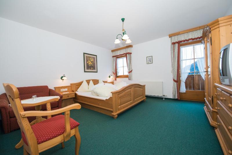 Double Room image 2