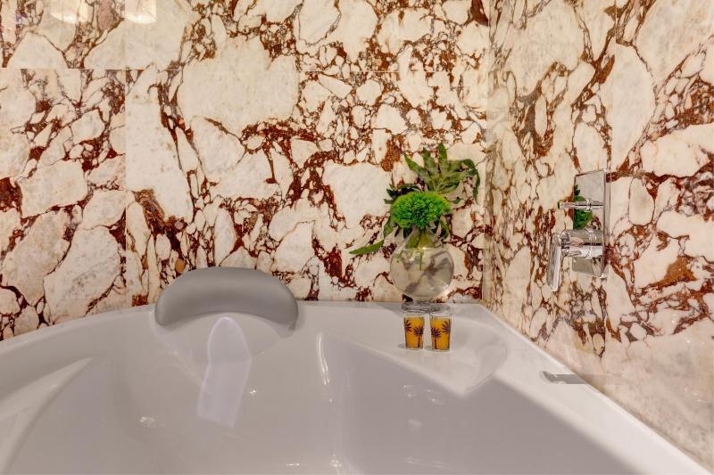 Two-Bedroom King Executive Suite image 2