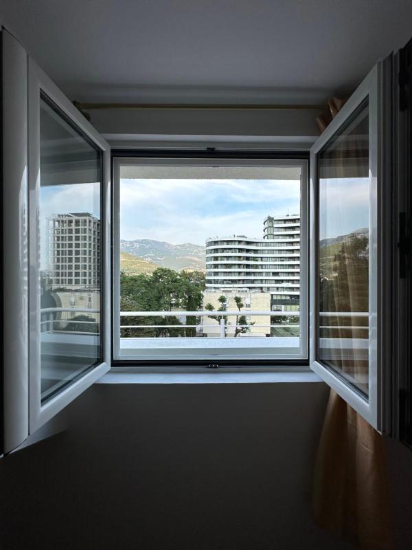 Family Apartment close to Old town! FREE PARKING SPOT - image 6