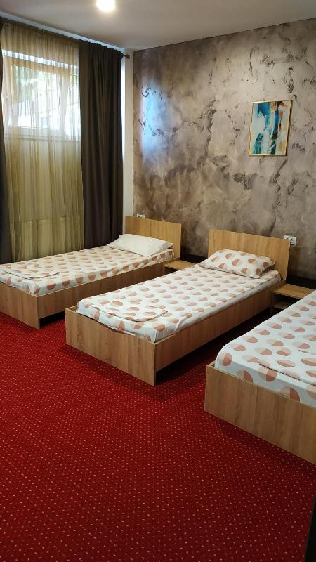 Triple Room image 2