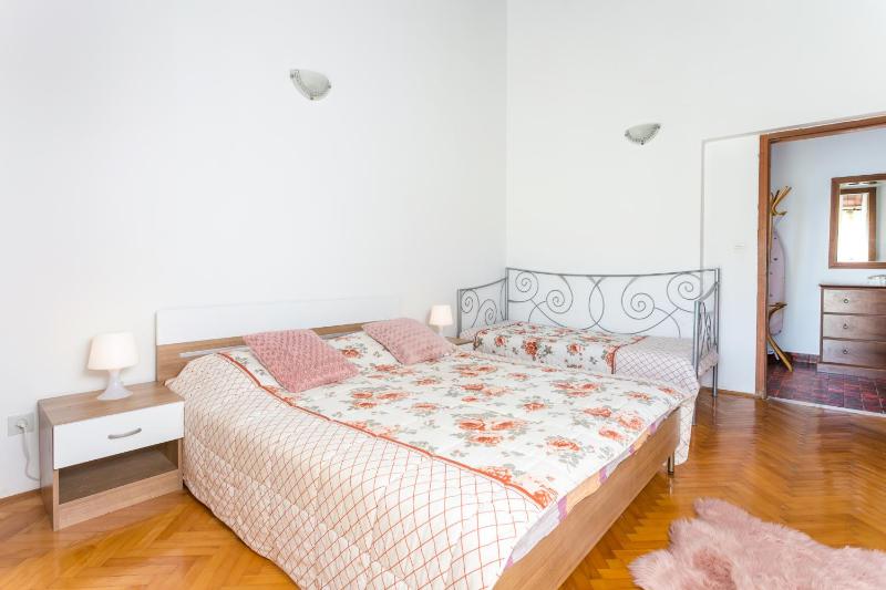 Apartment Mirca 732b - image 12