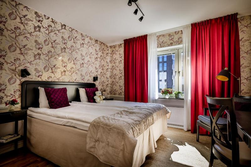 Standard Twin Room image 2