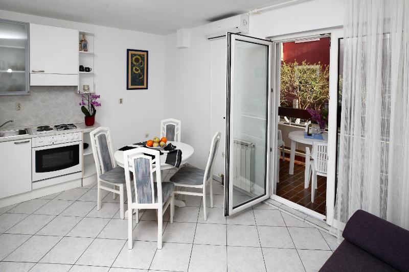 Apartments in Beautiful Split - image 18