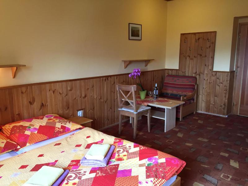 Triple Room with Mountain View image 4