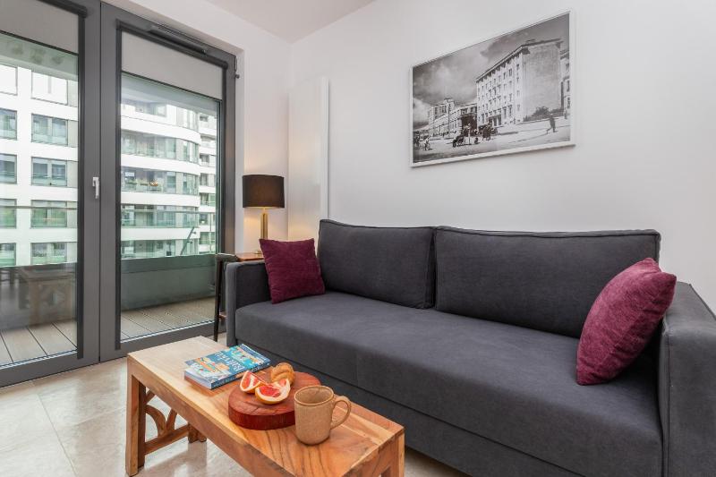 Plac Unii Apartment Gdynia City Centre by Noclegi Renters - image 1