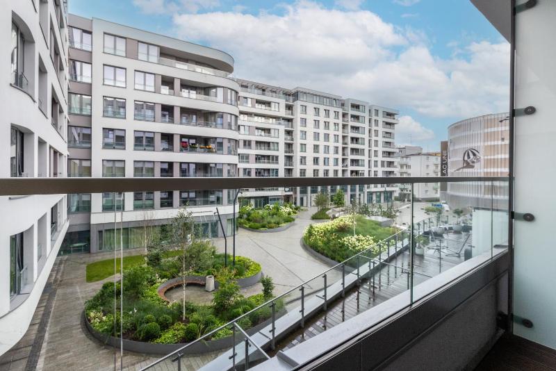 Plac Unii Apartment Gdynia City Centre by Noclegi Renters - image 15