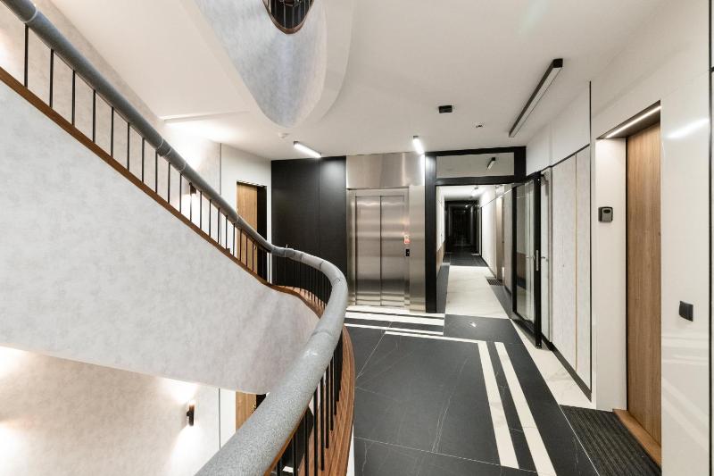 Plac Unii Apartment Gdynia City Centre by Noclegi Renters - image 9