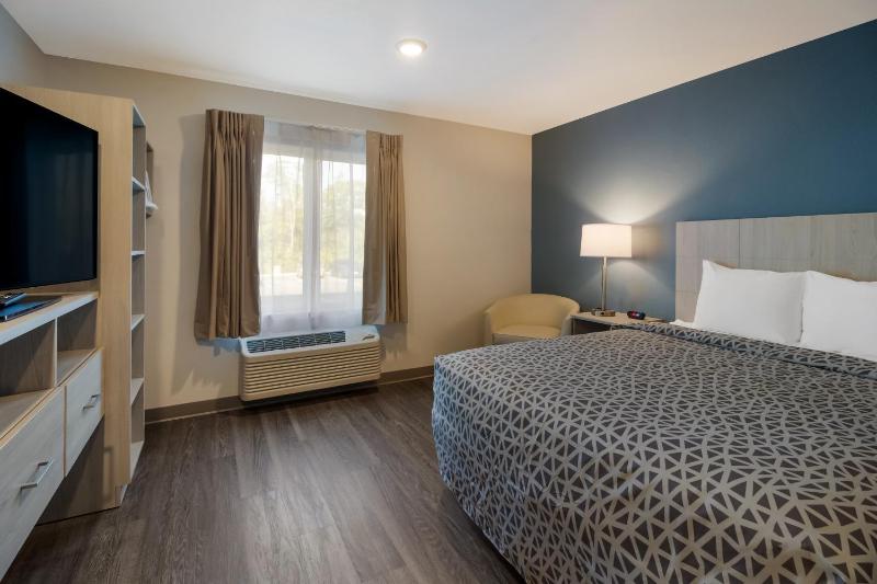QUEEN SUITE image 1