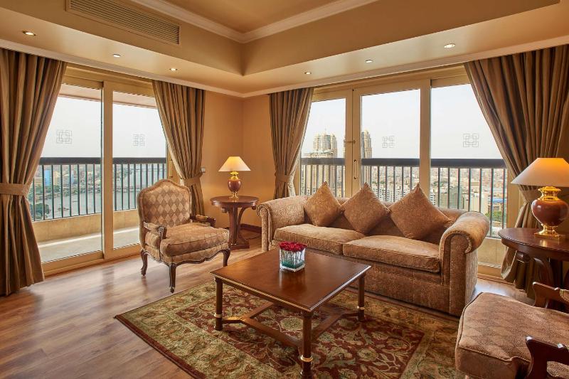 Presidential Suite image 2
