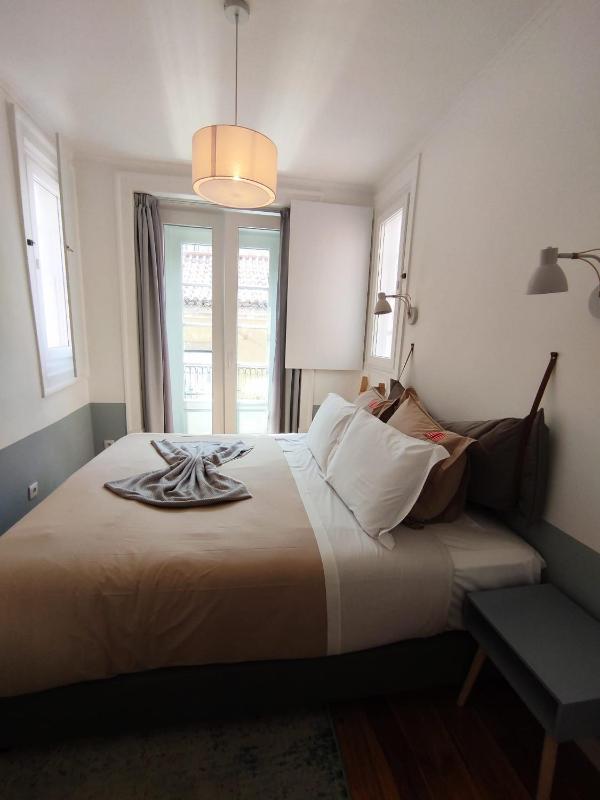 Superior One-Bedroom Apartment image 2