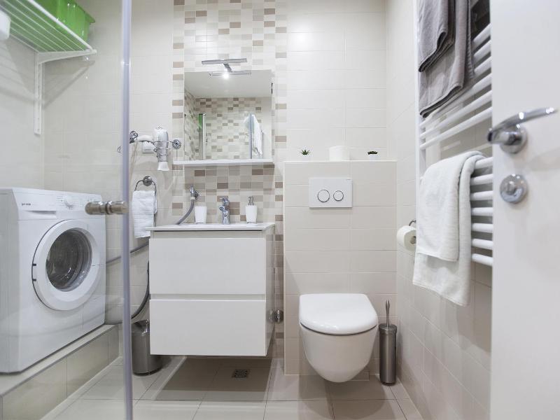 Studio Apartment image 2
