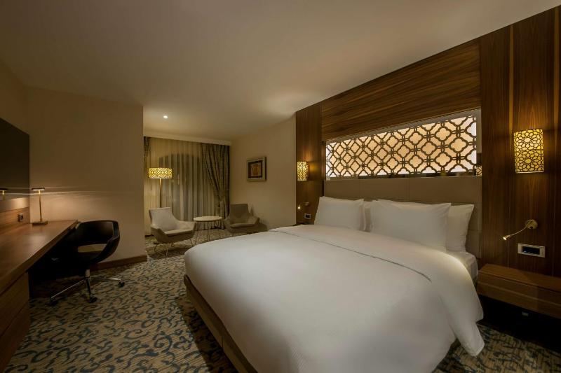 King Guest Room image 1
