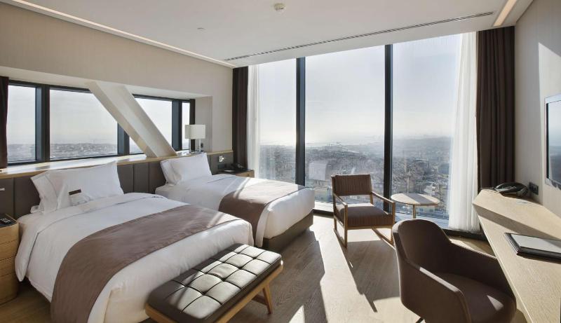 Twin Deluxe Room with Panoramic View image 1