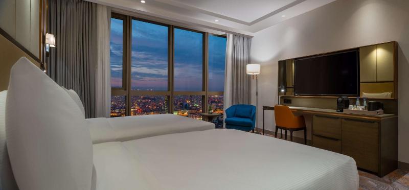 Two Double Beds Deluxe Room with Terrace image 4