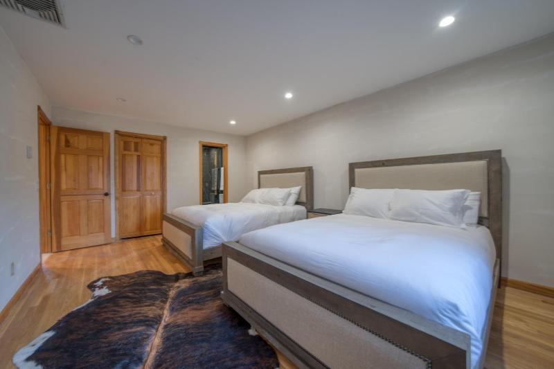 Two-Bedroom Suite image 3