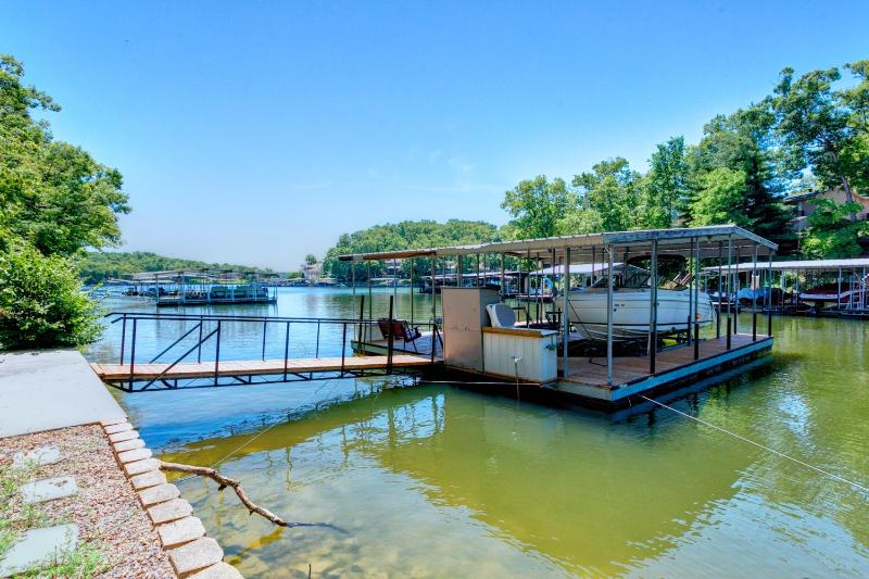 Rural Lake Life Images