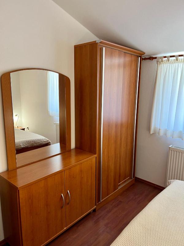 Three-Bedroom Apartment with Terrace and Sea View (5 Adults) image 4