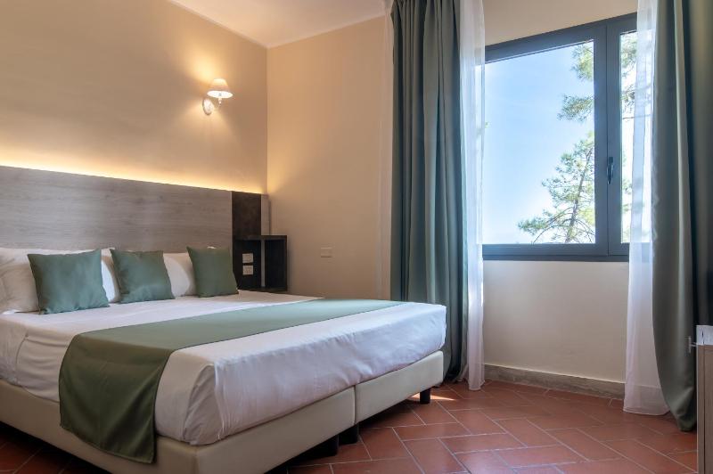 Double or Twin Room - Disability Access image 4