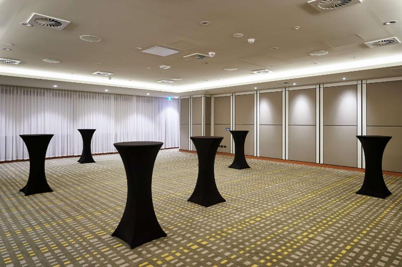 DoubleTree By Hilton Perth Northbridge - image 9