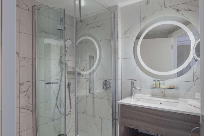 Superior Queen Room with Two Queen Beds image 1