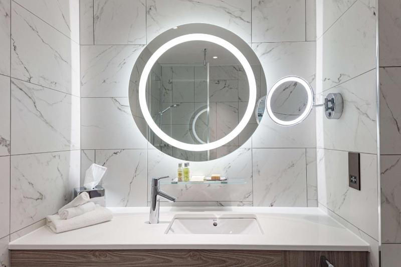 Superior Queen Room with Two Queen Beds image 3