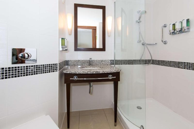 Queen Room with Sofa Bed image 2