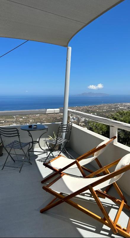 Studio with Sea View - Top Floor image 4