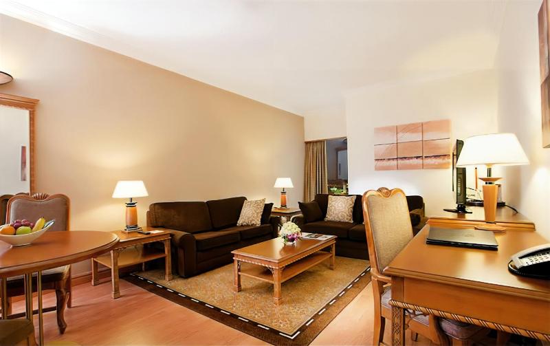 One Bedroom Suite image 3